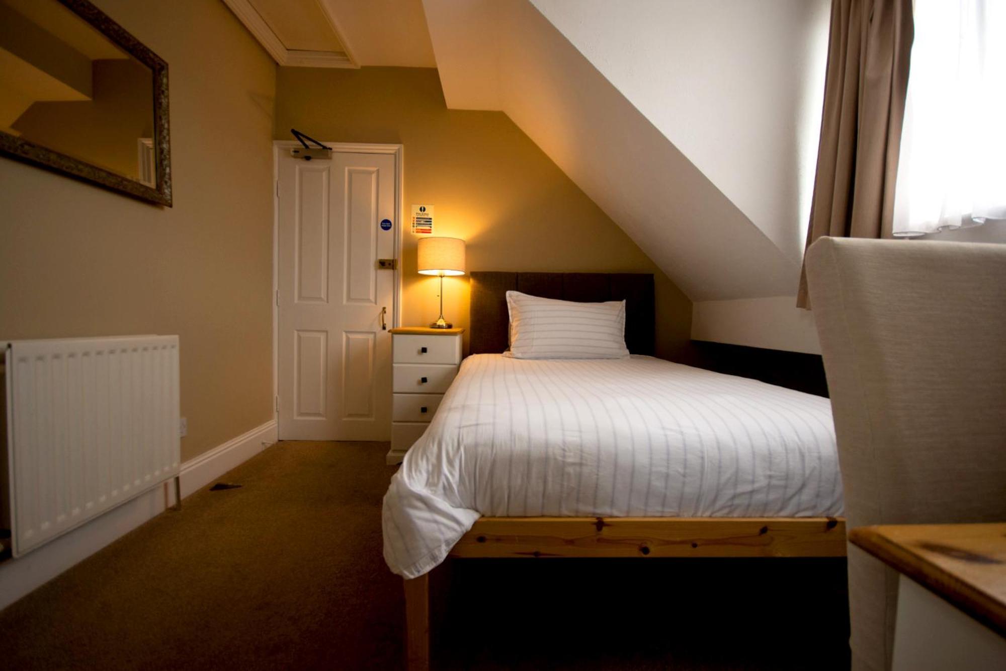 Salamander Guest House Stratford-upon-Avon Exteriör bild